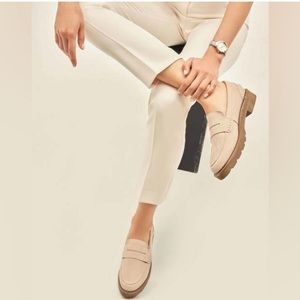 Anne Klein Women's Emmylou Loafer Flat 7.5 M Beige Suede Upper Leather